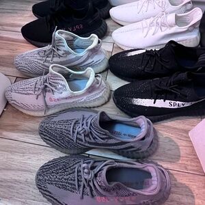 adidas Yeezy Boost 350 V2